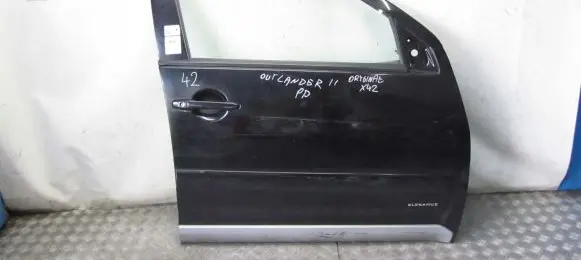 Mitsubishi Outlander Front door