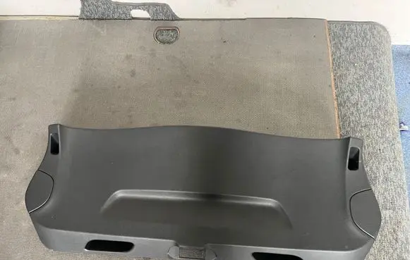 Renault Clio IV Trunk/boot side trim panel 909004129R