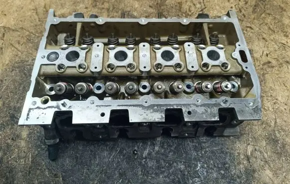 Volkswagen Golf VII Engine head 04E103404J CJZ