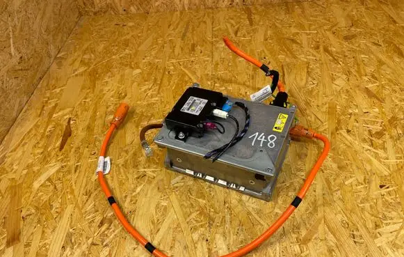 Mercedes-Benz C W205 Voltage converter inverter A0009001108 A2059000624
