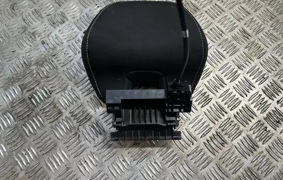 Volvo V40 Rear seat headrest 