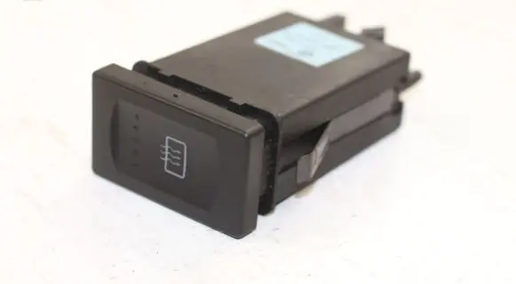 Volkswagen PASSAT B5 Windscreen/window heater switch 3B0959621B