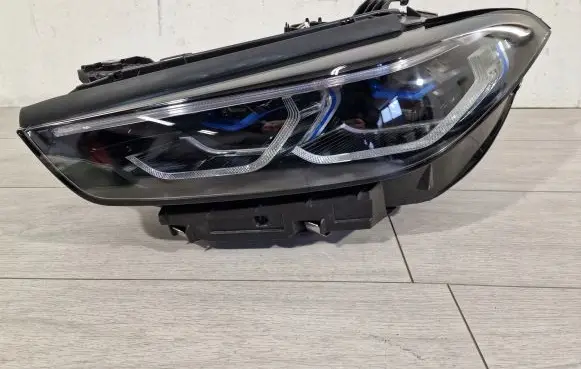 BMW 8 G14 Headlight/headlamp 8082643