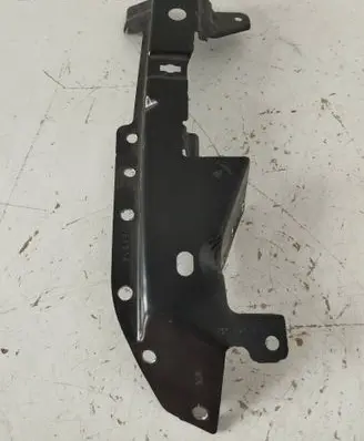 Porsche Cayenne (92A) Fender mounting bracket 7P5805176