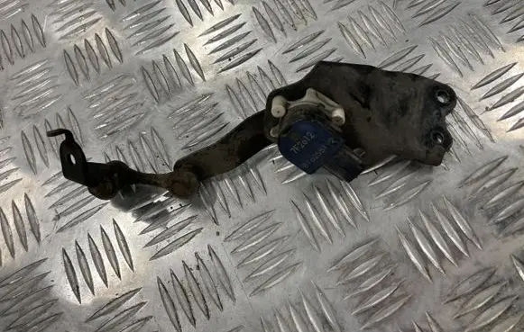Suzuki Swift III Headlight/headlamp level sensor PK14194