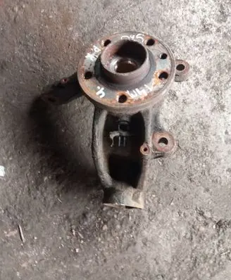 Volvo S60 Front wheel hub 6G913K171A