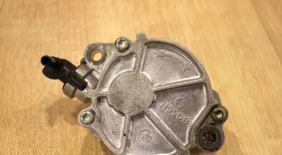 Maserati Ghibli Vacuum pump 2055G