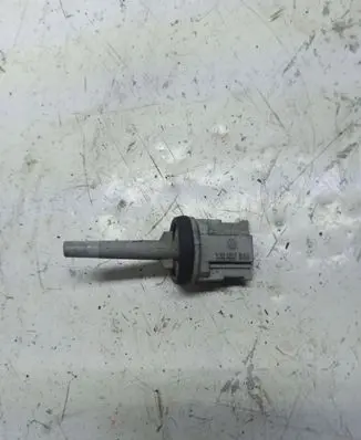 Audi A3 S3 8L Interior temperature sensor 1J0907543