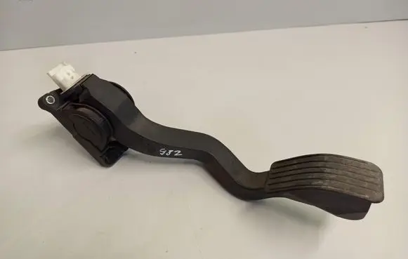 Citroen C2 Accelerator throttle pedal F00C3E2429