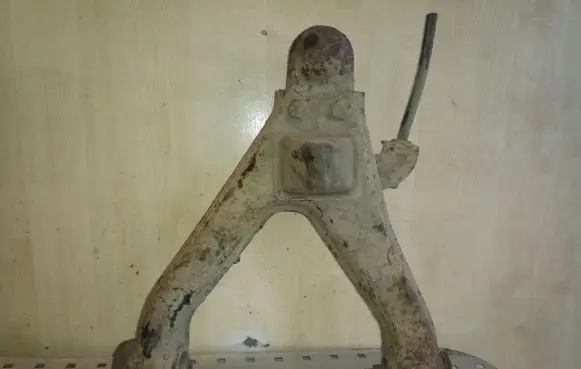 Mitsubishi Pajero Rear upper control arm/wishbone