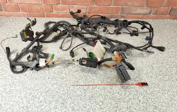 BMW 3 E90 E91 Engine installation wiring loom 7570550