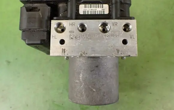 BMW X3 E83 ABS Pump