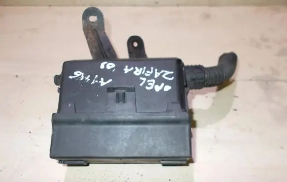 Opel Zafira A Fuse box set