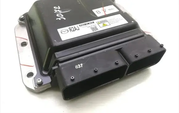 Mazda 3 II Engine control unit/module R2AJ18881F 275800-8374 K4238