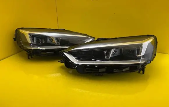 Audi A5 Headlight/headlamp 8W6941033D