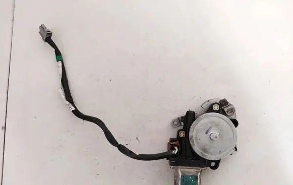 Volkswagen PASSAT B5 Seat adjustment motor 87449c992a 0653361-b