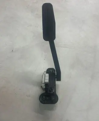 Volvo V70 Accelerator throttle pedal 6PV00853712 30683516