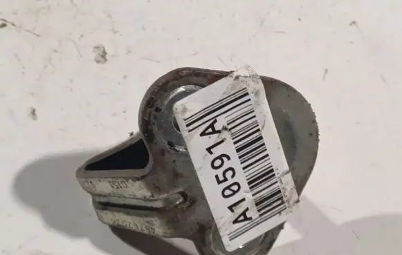 Fiat Stilo Front door lock loop/hook striker 46762536