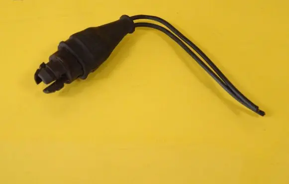 Audi A4 S4 B5 8D Outside/exterior temperature sensor 8D0820535