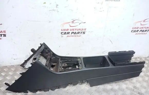 Volkswagen PASSAT B7 Center console 3AC863241D