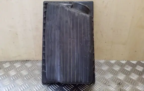 Opel Vectra B Air filter box cover 90499599