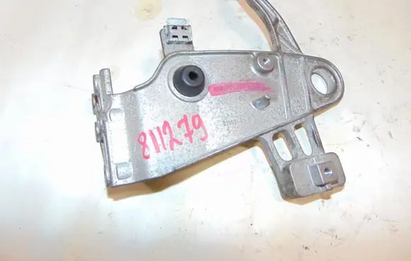 Mercedes-Benz C W204 Air filter cleaner box bracket assembly A6510900041