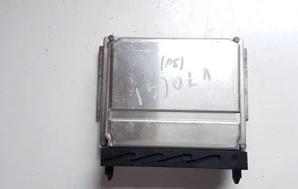 Volvo V70 Engine control unit/module 1039S00000 0281011078