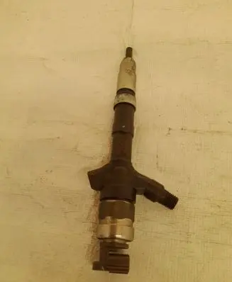 Toyota Corolla E140 E150 Fuel injector 236700G010 11H00017