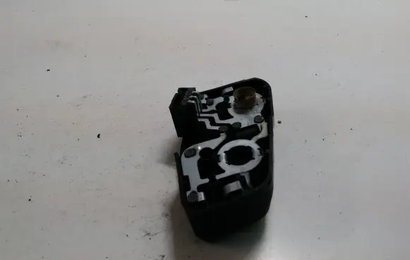BMW 3 E46 Tail light bulb cover holder 6907938 388570R