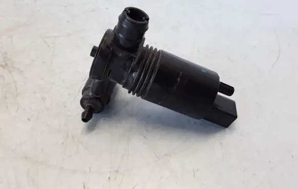 Volvo XC60 Windscreen/windshield washer pump