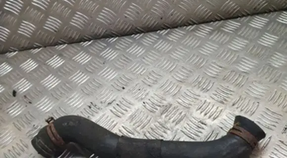 Coolant pipe/hose