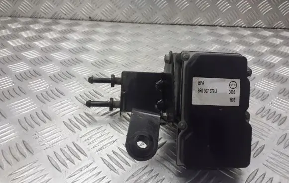 Skoda Fabia Mk2 (5J) ABS Pump 265800816