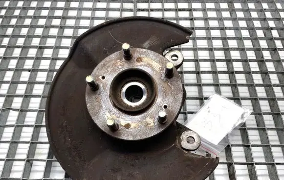 Honda Civic Front wheel hub spindle knuckle 