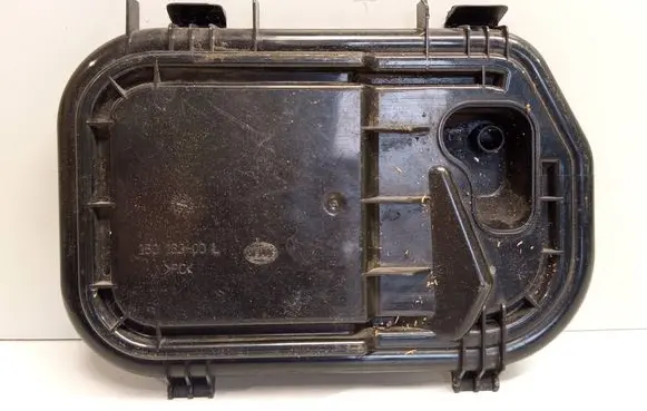 Audi A6 S6 C6 4F Headlight/headlamp dust cover 16016300L