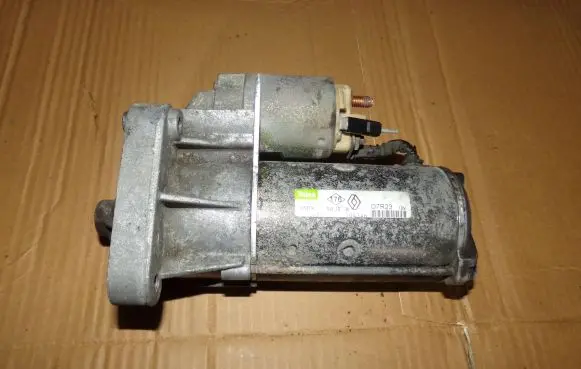 Renault Laguna I Starter motor D7R23