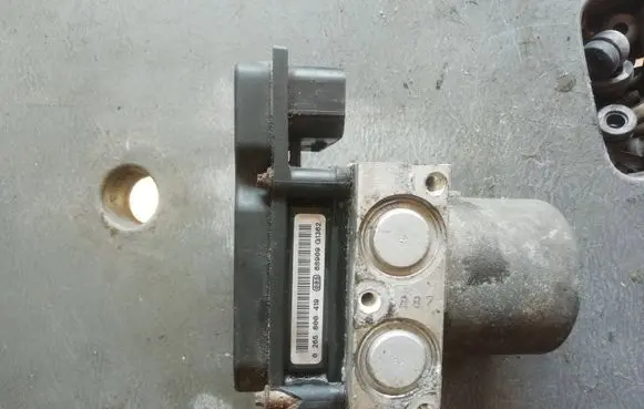 Ford Transit ABS Pump 0265231531 06091960472 6C11-2M110-BC