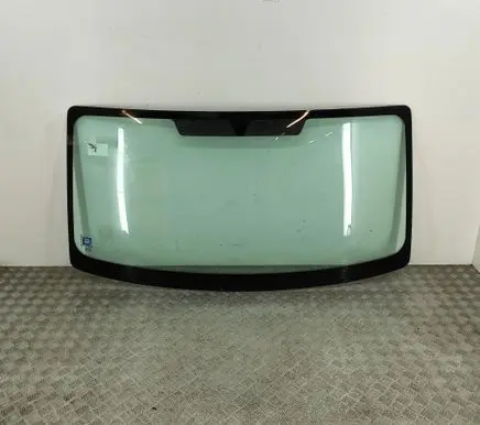 Iveco Daily 5th gen Front windscreen/windshield window 500316402 43R001853