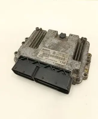 Alfa Romeo 159 Engine control unit/module 51892680 0281017782 4M4280CBM