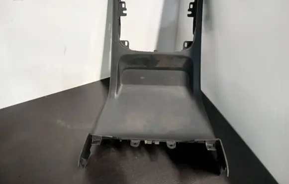Volvo XC70 Center console 30672331