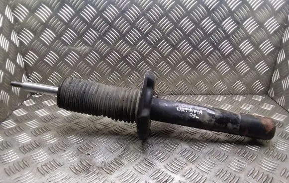 Skoda Octavia Mk2 (1Z) Front shock absorber/damper 