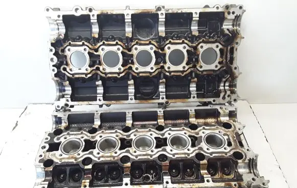 Volvo XC70 Engine head 1001837003