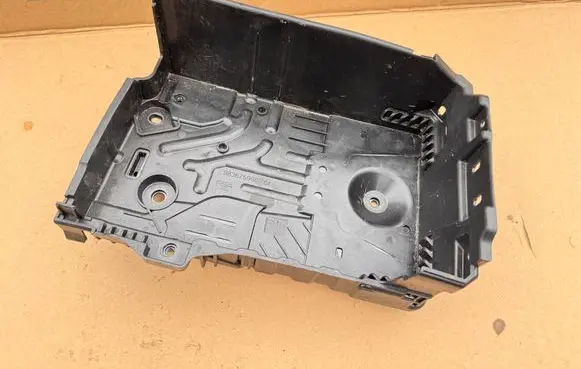 Opel Mokka B Battery box tray 9836759680
