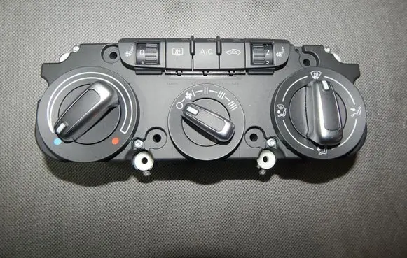 Audi Q3 8U Climate control unit 8U0820047C