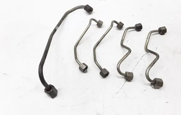Fuel injector supply line/pipe
