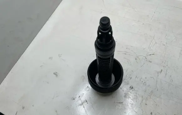 BMW 3 E46 Oil filter cover 7789323