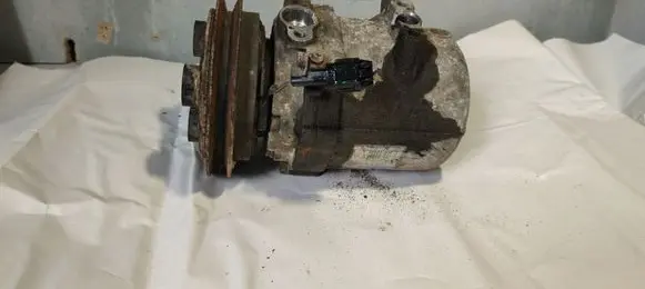 Nissan Primera Air conditioning (A/C) compressor (pump) 926002J615