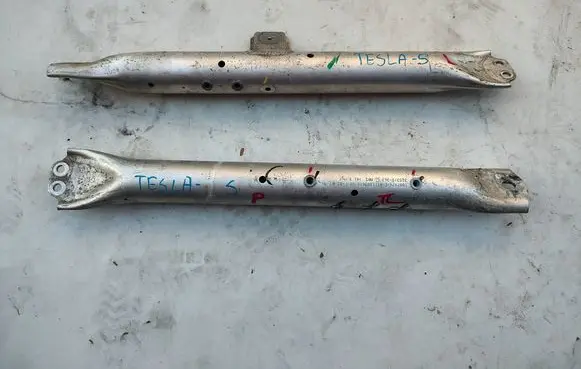 Tesla Model S Front strut bar 