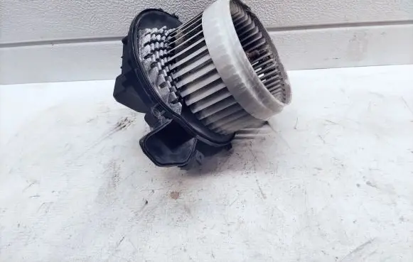 Volvo V70 Air conditioning (A/C) fan (condenser) RHD28421 RHD86578