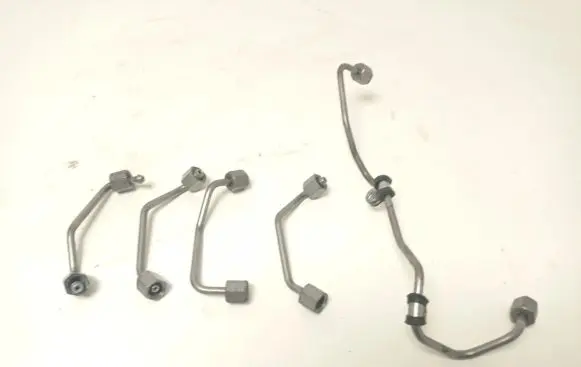 Mercedes-Benz C W205 Fuel injector supply line/pipe A6510703133