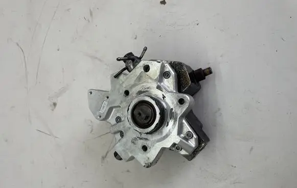 Hyundai Santa Fe Fuel injection high pressure pump 3310027400 0445010121